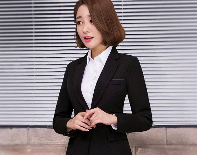女士西裝搭配的方法